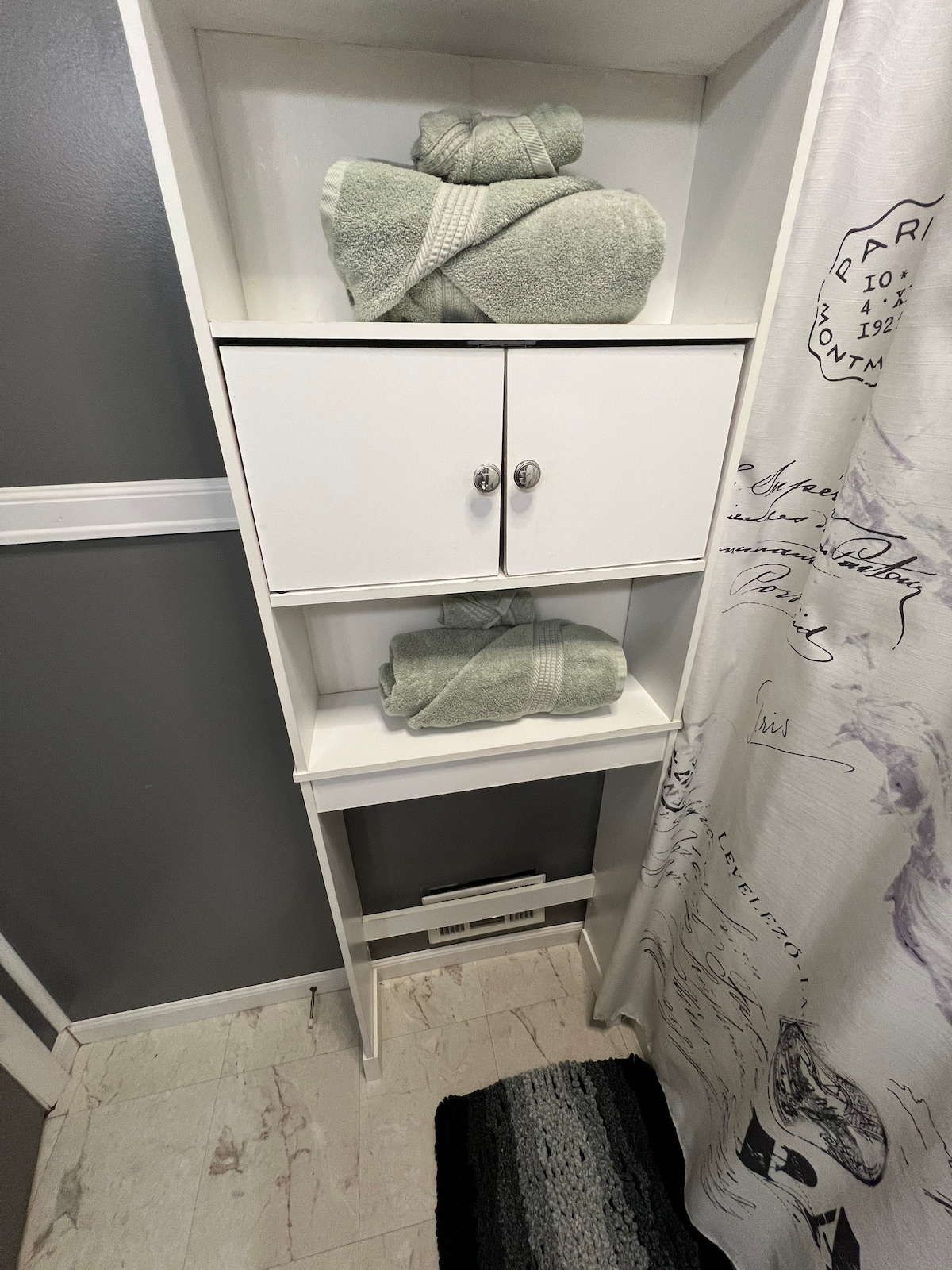 Private Bedroom & Bathroom