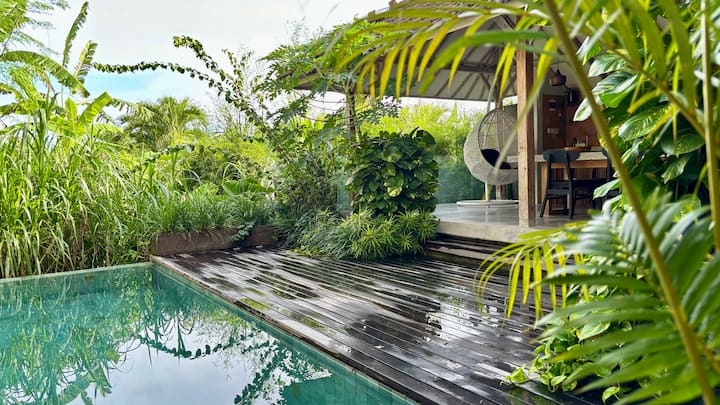 Peaceful 2br Villa With Pool & Nature View In Ubud - Bali