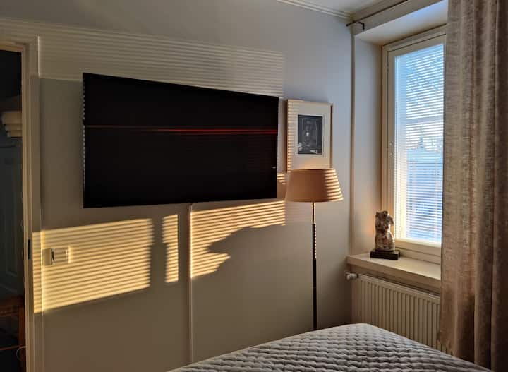 Budete mať prístup k veľkej inteligentnej televízii.