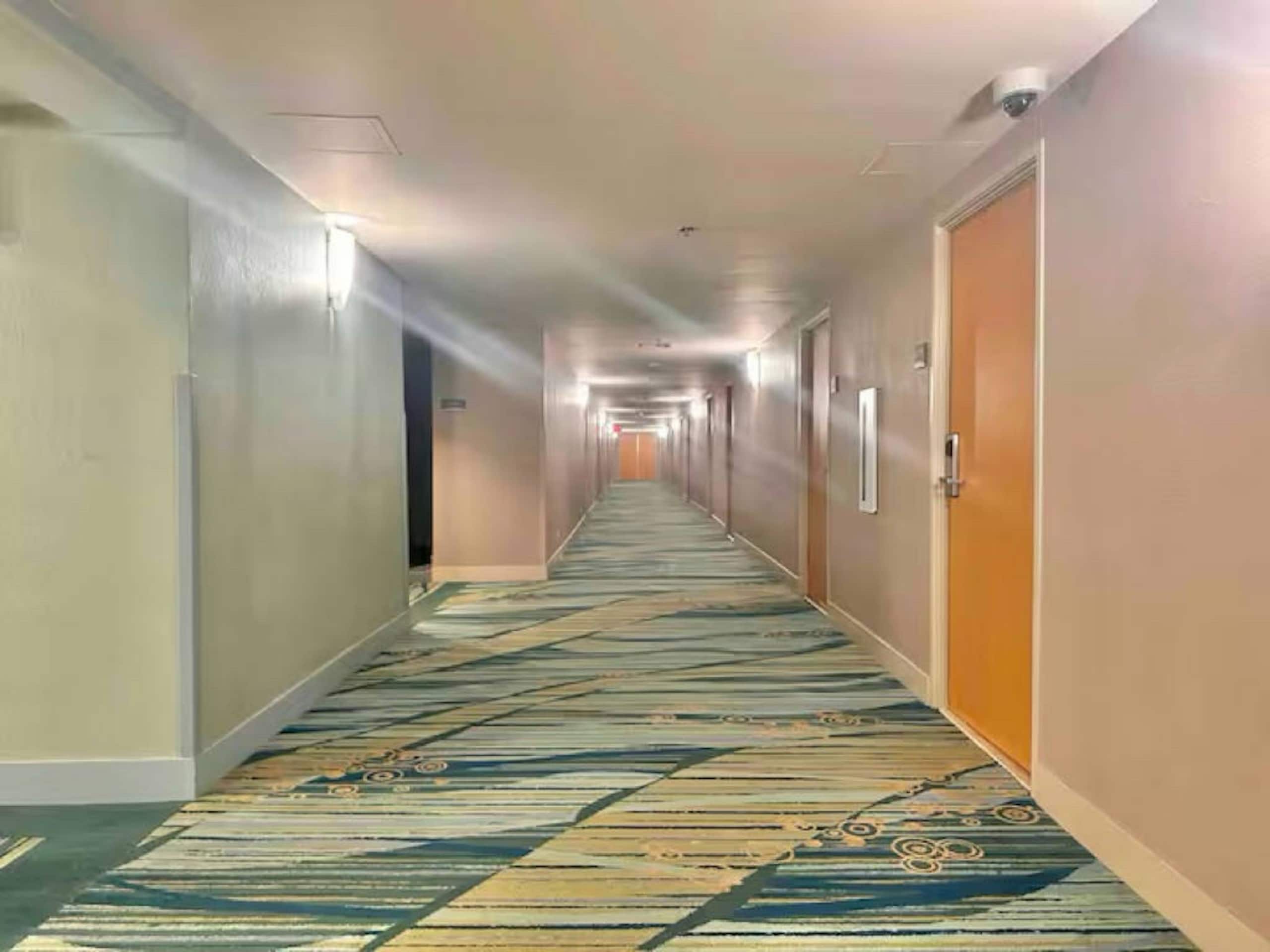 11FL-Upscale King Suite-Corner Unit-Ala Moana Hotel~ - Image 34