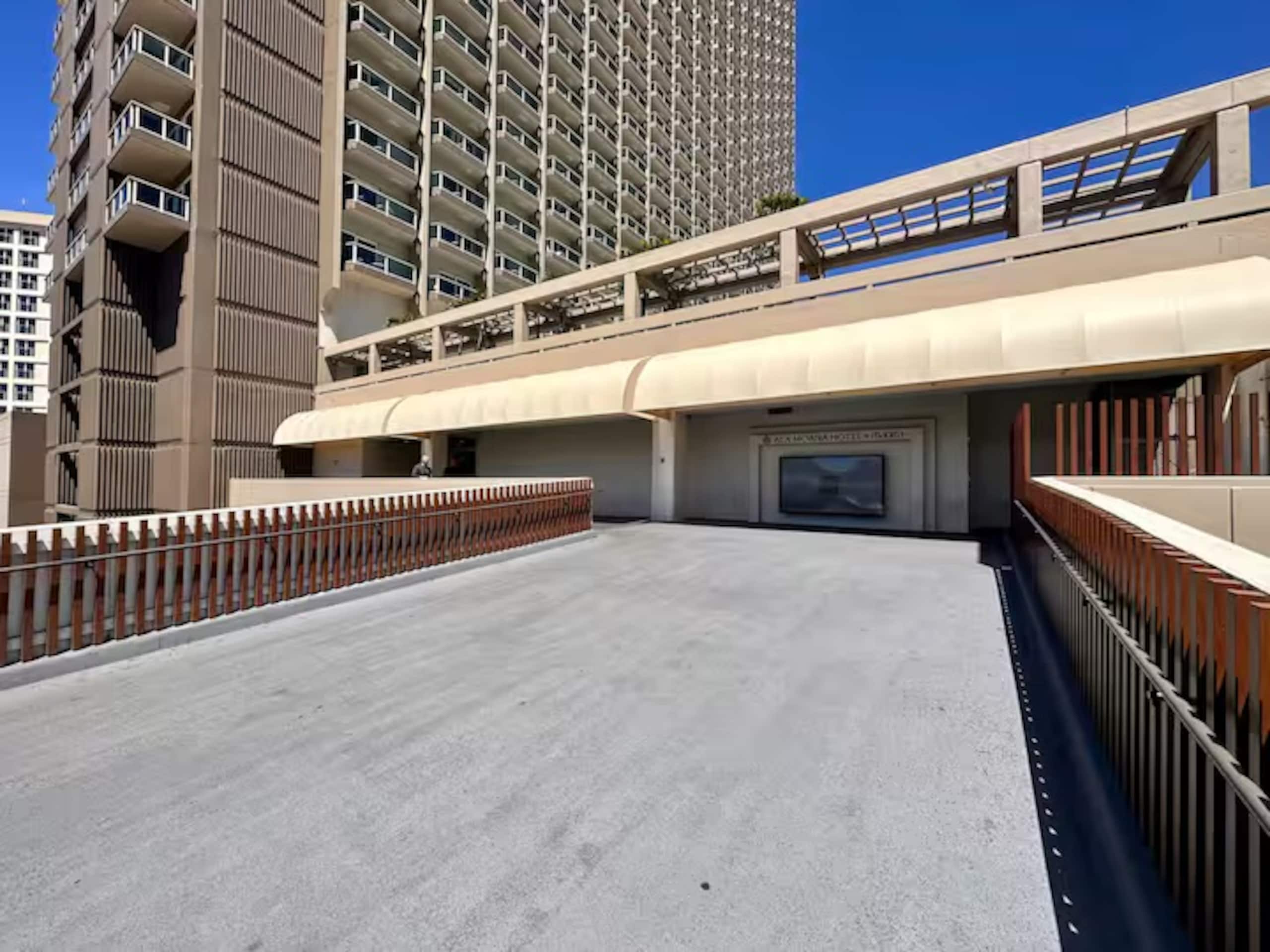11FL-Upscale King Suite-Corner Unit-Ala Moana Hotel~ - Image 32