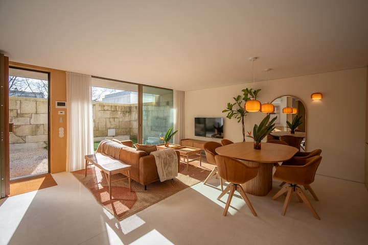 The Vermillion – Private Garden + Pool Access gallery image 3