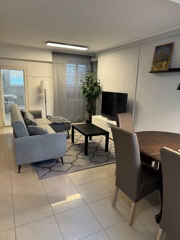 160 qm Wohnung in schöner Villa gallery image 5