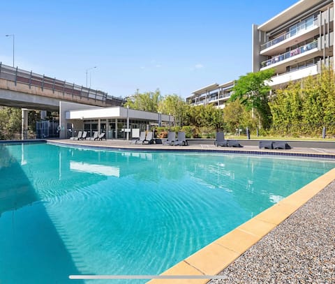 Relaxing 3BE/2BA Escape in the Heart of Brisbane