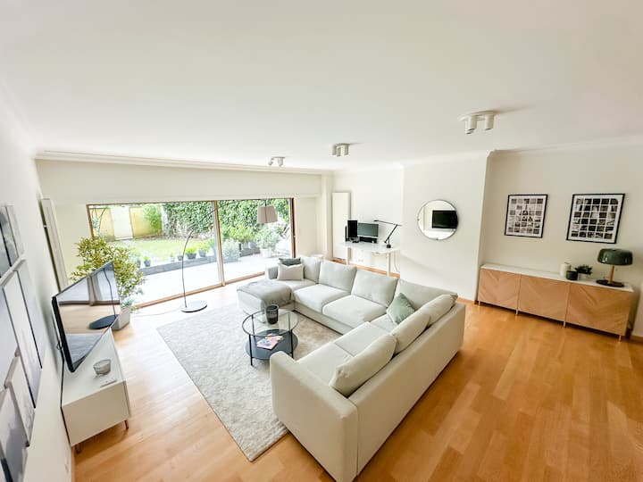 Superb Bright and Charming Apartment