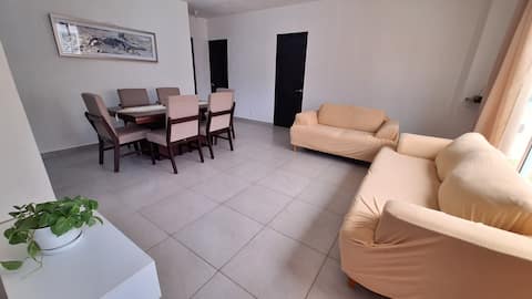 Successful Airbnb property: Cancun apartment 8 people + Pool + Disney P in the apartment in Supermanzana 326