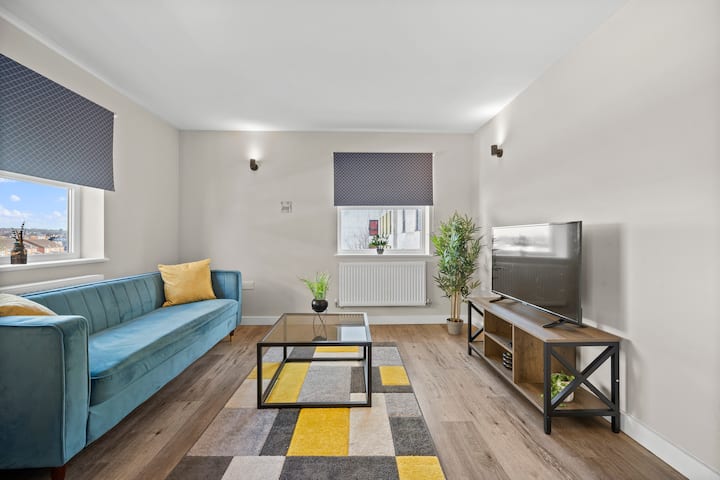 40% Monthly Discount | Contractors | Families - Cardiff