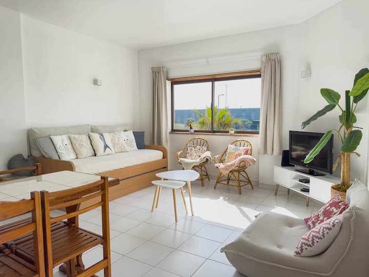 Ocean Sunset View| 200m Beach |4p Apt| Near Lisbon - Costa da Caparica