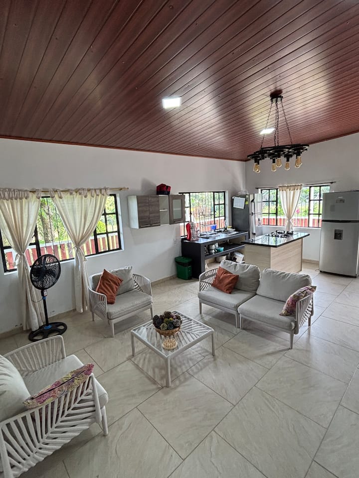 Casa Familiar, Piscina Privada - Viotá
