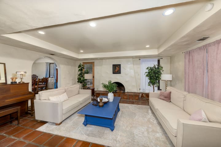 Spanish Style W/pool Near Nos Center - San Bernardino, CA