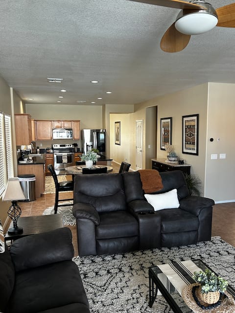 Top Airbnb: 4 Bedroom Home with Private Pool in San Tan Valley
