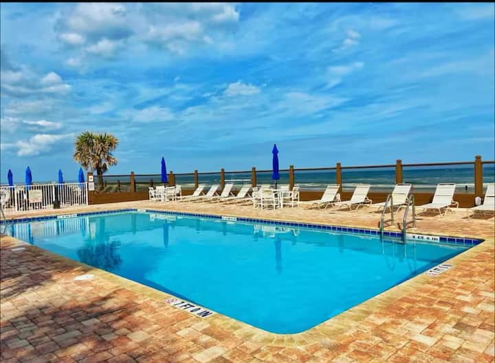 Oceanfront Condo On 5th Floor With Balcony - Daytona Beach, FL