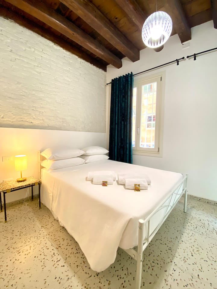 غرفة النوم 1