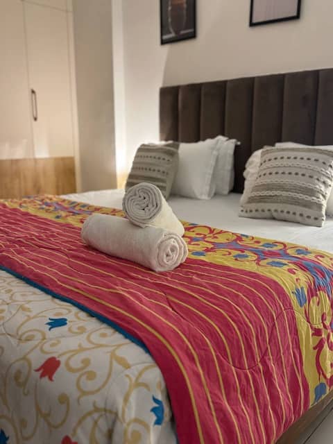 (a5) 4Br King Suite Condo Luxury (family) No Stags