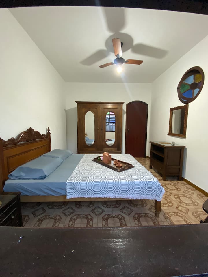 غرفة النوم 1