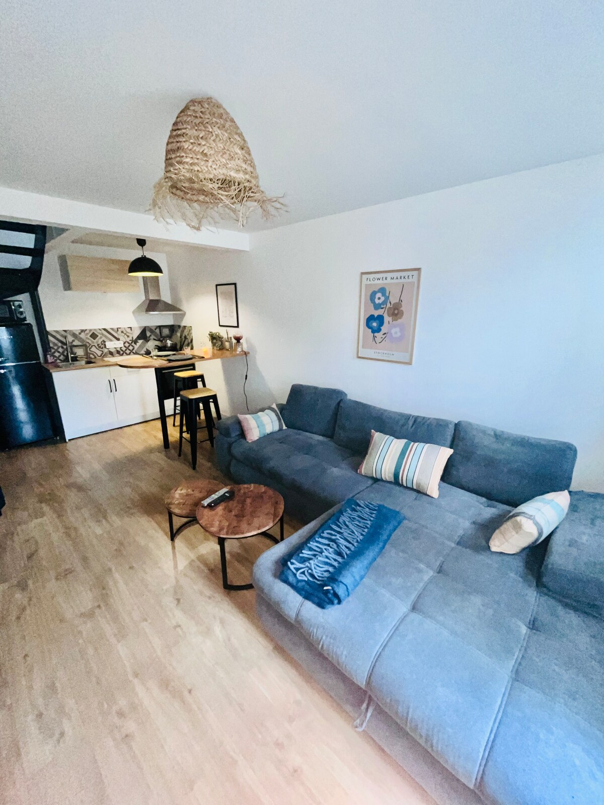 Top performing Airbnb: Duplex • Free parking • Tram 3-minute walk in Angers
