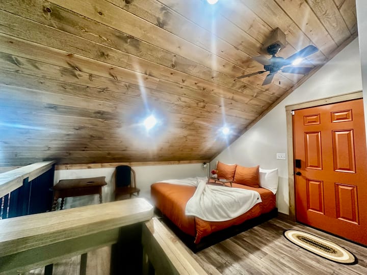 Lit queen size loft