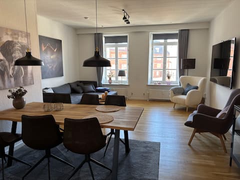 Cozy apartment with balcony, near the sea