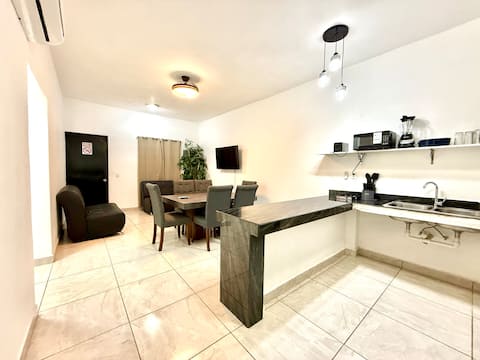 Consulate 11 mins| Electric Garage |Ground Floor