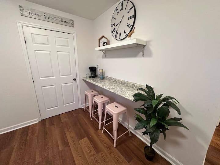 Visitor House - Smyrna, TN