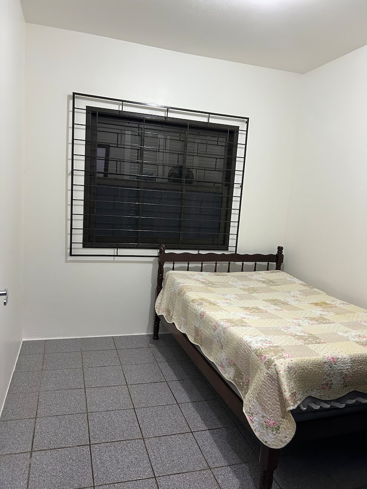 საძინებელი 1