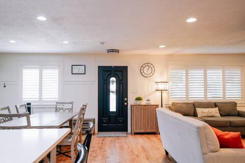 Top Airbnb: Spacious 6BR Retreat | Sleeps 16 | Near Zion in Washington
