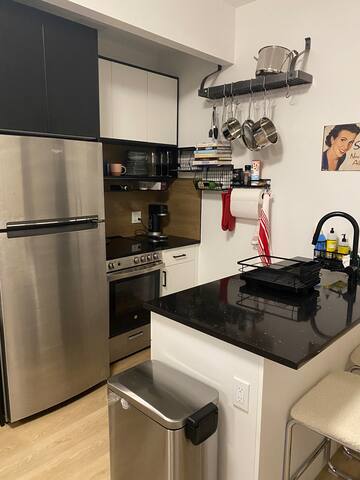 2 bed/2 bath: Williamsburg gallery image 4