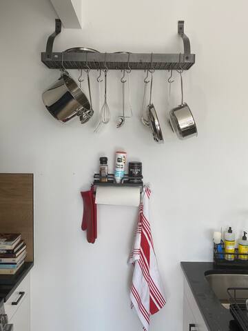 2 bed/2 bath: Williamsburg gallery image 5