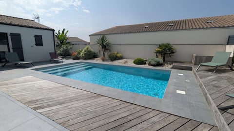 Nice family home, 3 bedrooms, pool