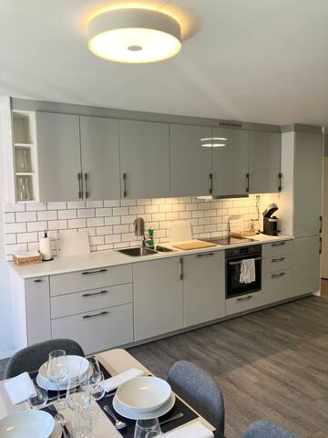 3BR Toppleilighet i sentrum med gratis parkering gallery image 2