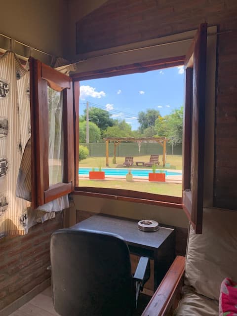 Propiedad de Airbnb exitosa: Cabin overlooking the mountains and natural charm en Tanti