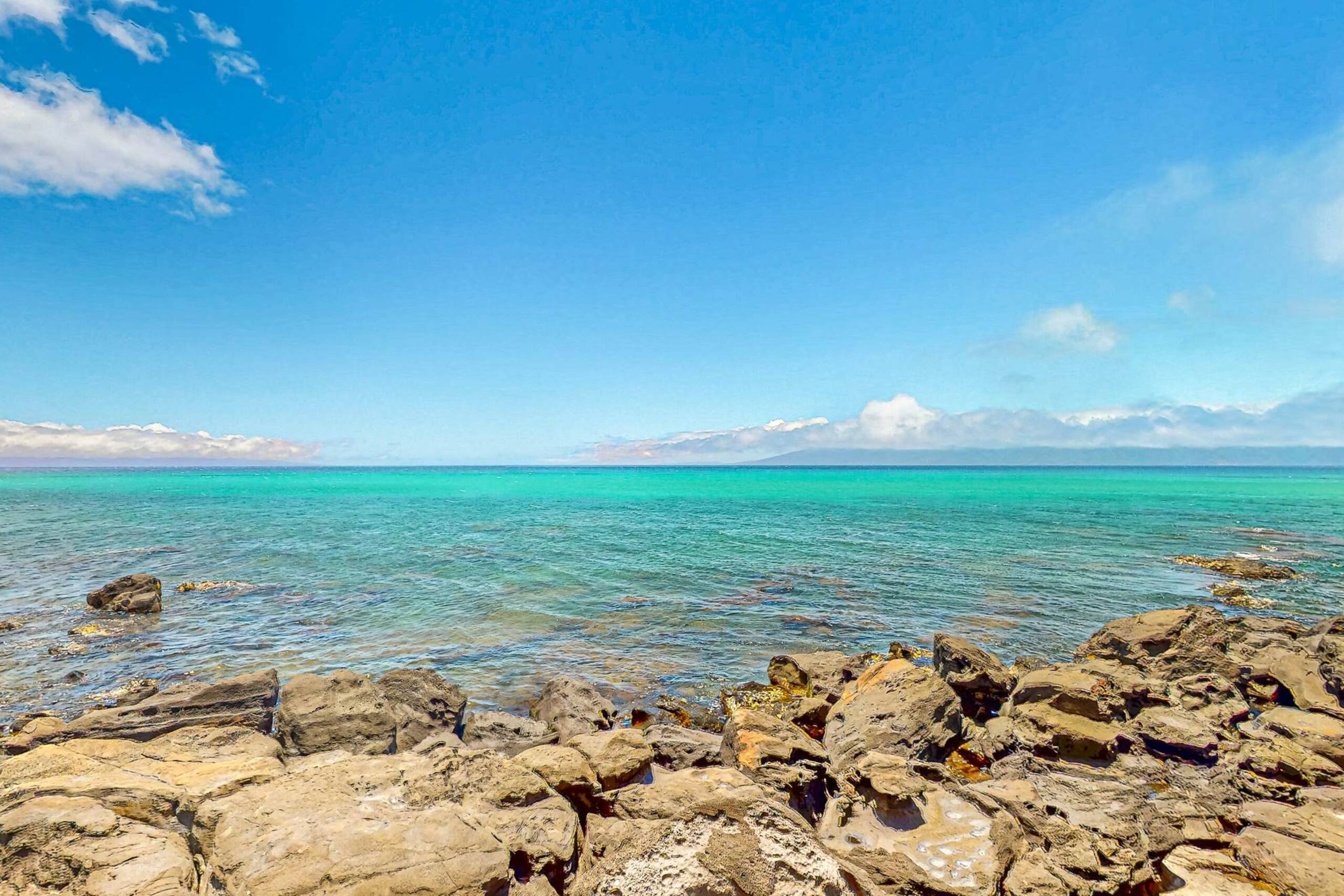 Condo in Lahaina · ★4.33 · 1 bedroom · 2 beds · 1 shared bath - Image 27
