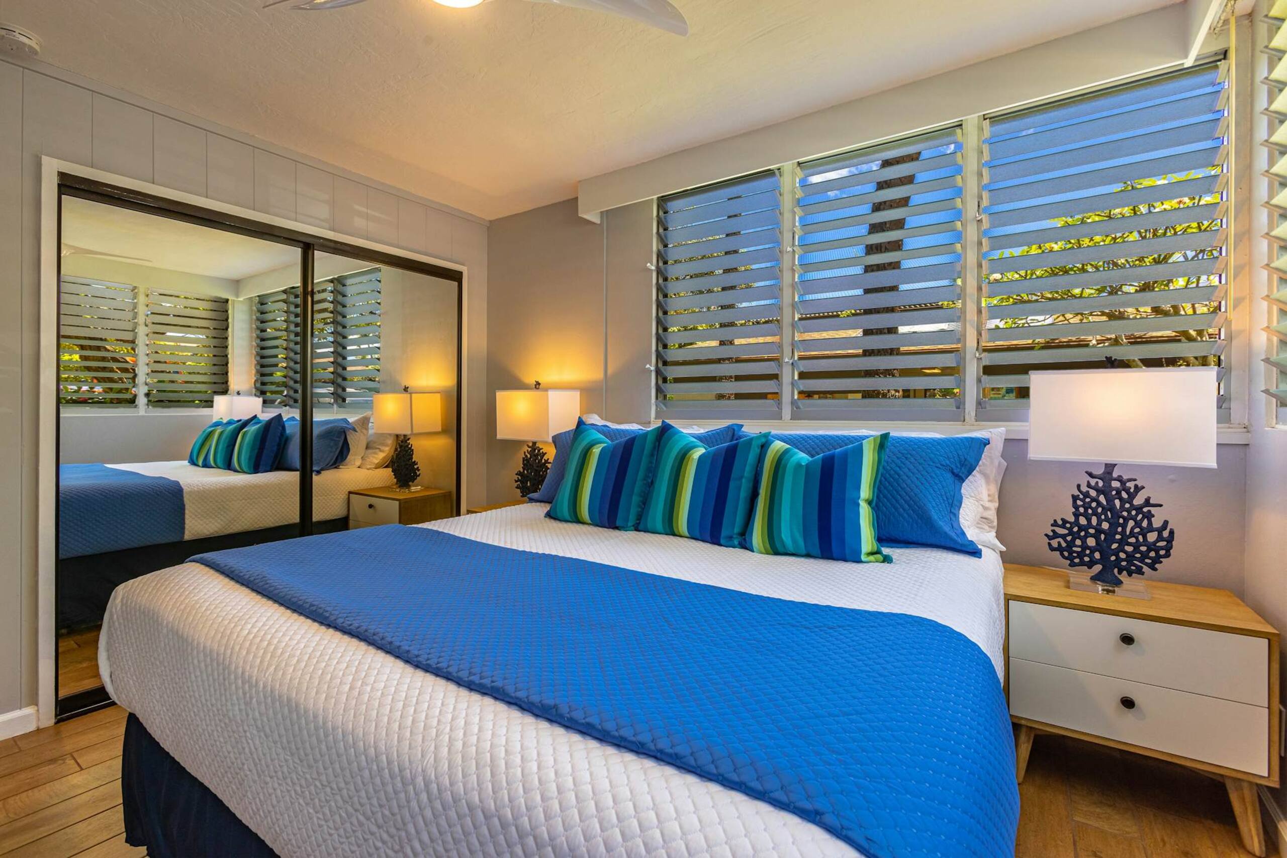 Condo in Lahaina · ★4.33 · 1 bedroom · 2 beds · 1 shared bath - Image 11
