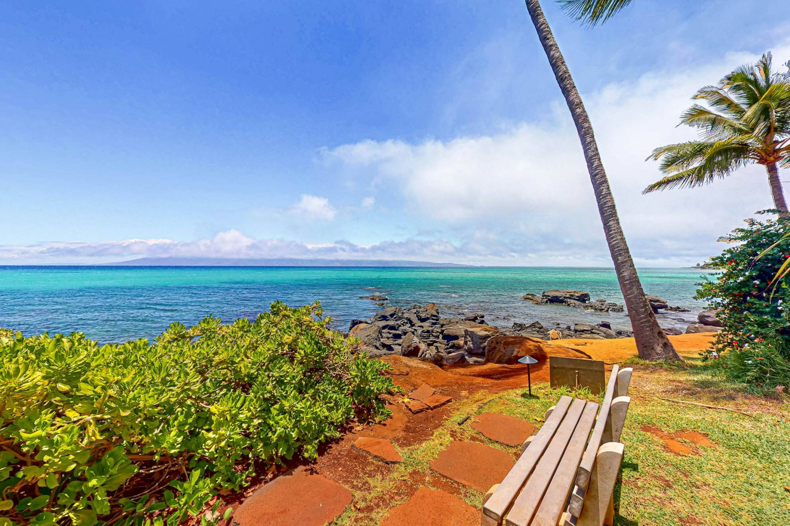 Condo in Lahaina · ★4.33 · 1 bedroom · 2 beds · 1 shared bath - Image 29