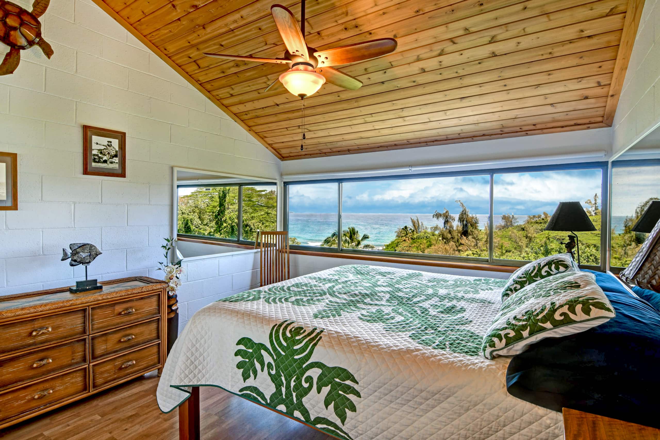 Sunrise Condo Penthouse 2 bd - Amazing Ocean View - Image 2