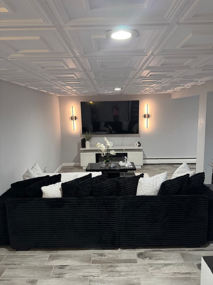 One Bedroom Basement Apartment - ロング・アイランド島, NY