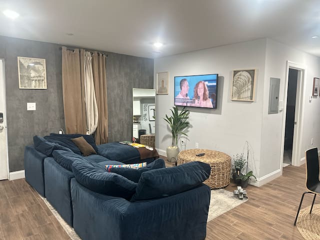 20minsNYC/MSG/Prud/Met-Life/Dtw EWR/ cute 2BR