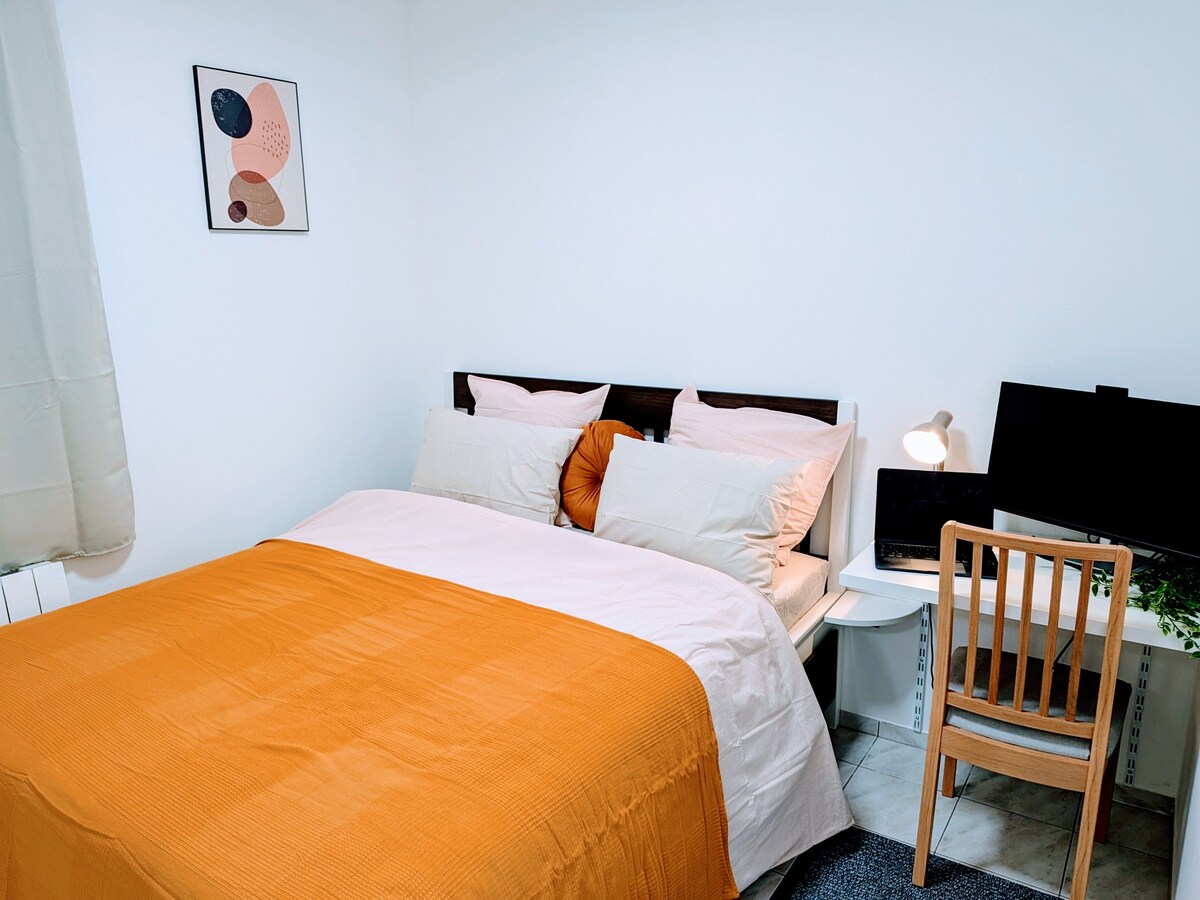 غرفة النوم 2