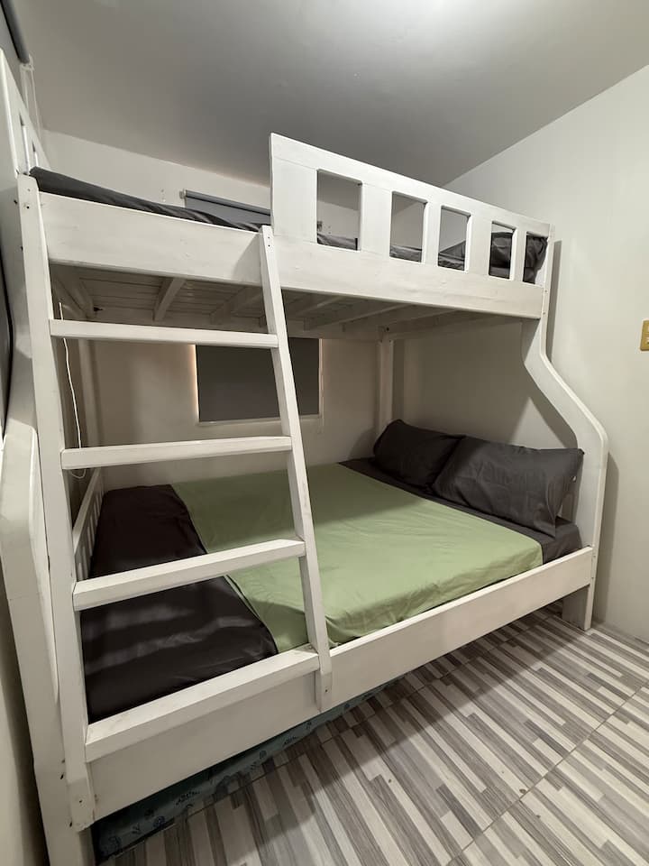 Schlafzimmer 2
