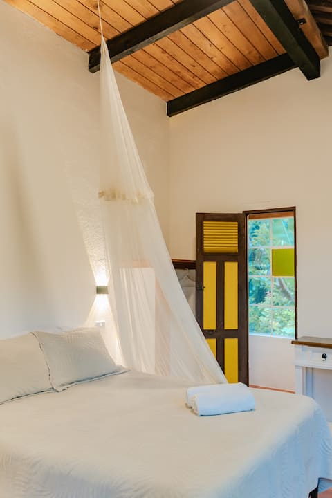 #11_Essence Elegance_LakeView_Bath_Starlink400mbit