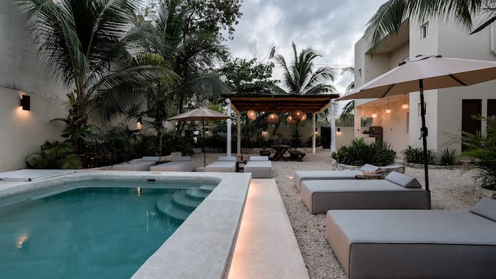 Double Villa Oasis, 8 Br, 20 Ppl, Pool, Concierge - Tulum