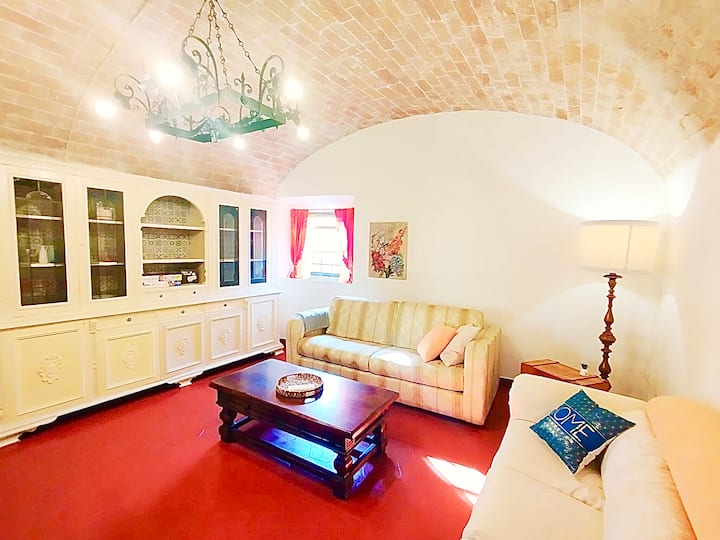 Casa Isabella, Tuscan Village Retreat With Views - Empoli