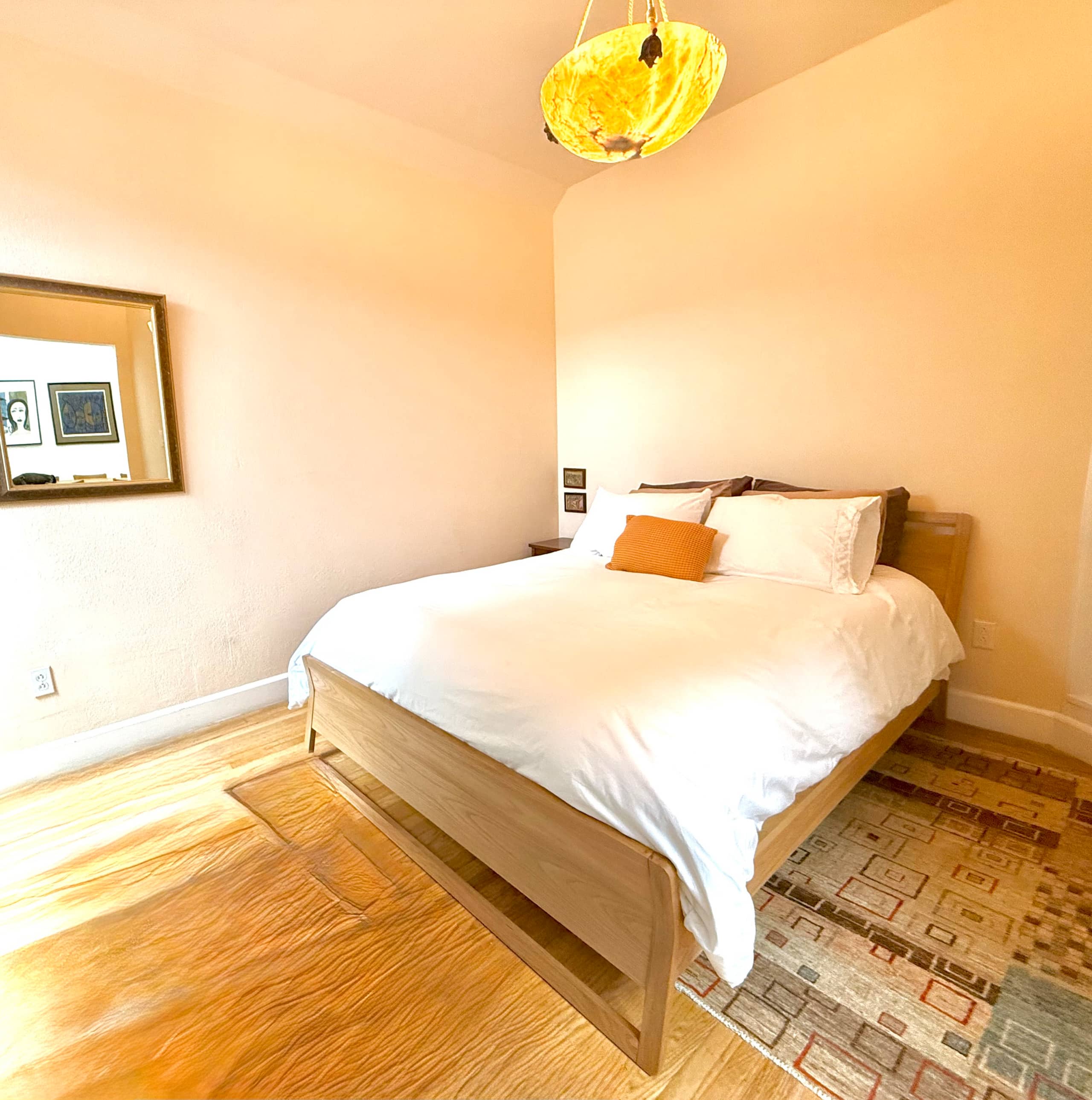 Home in San Francisco · ★4.94 · 1 bedroom · 1 bed · 1 bath - Image 16