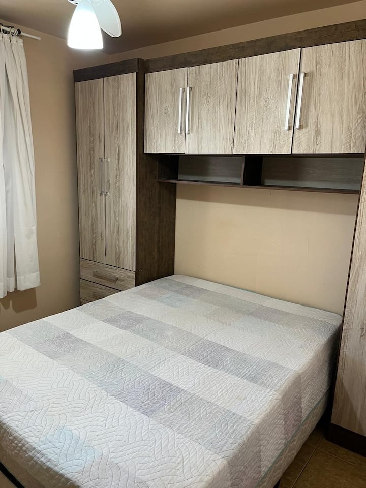krevat dopio 
gardërobë