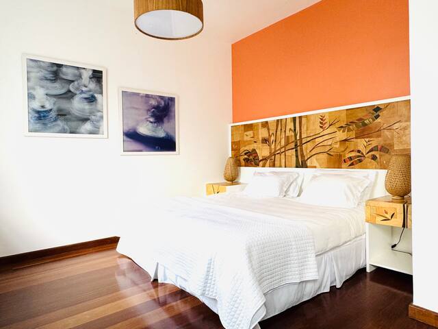 Spacious 180 m² Apt – luxury, comfort & design gallery image 5