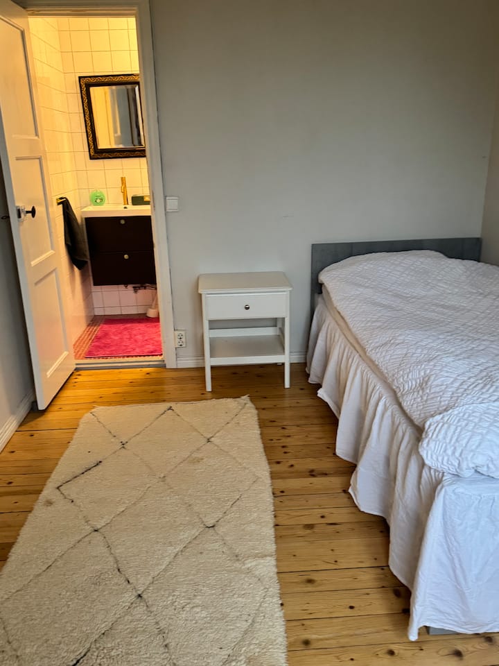 غرفة النوم 1