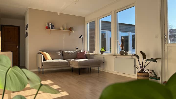 Casa Grande, Luminosa Con Jardín - Halmstad