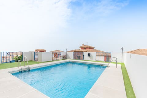 Apartment with pool