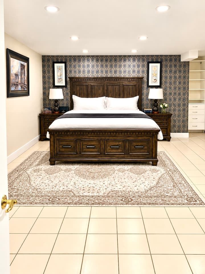 Suite Supérieure En Sous-sol Avec Salle De Bain Privée - Amherstburg