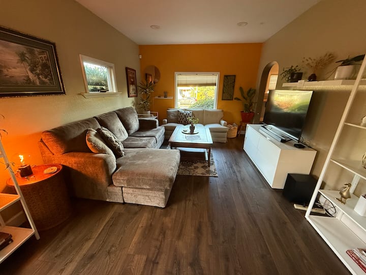 Pet Friendly Tacoma 2b Home W/fenced Yard - Tacoma, WA